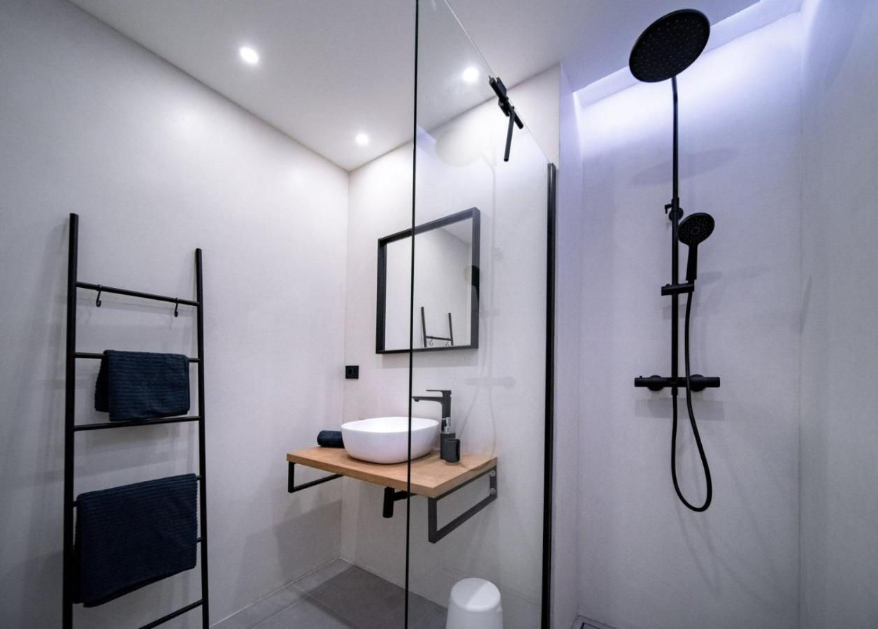 Mundanije Novouredeni Apartman Marko מראה חיצוני תמונה